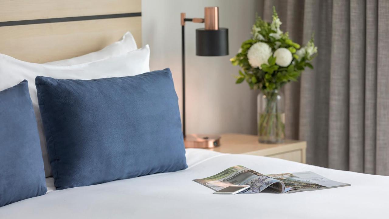 Oaks Adelaide Embassy Suites 외부 사진