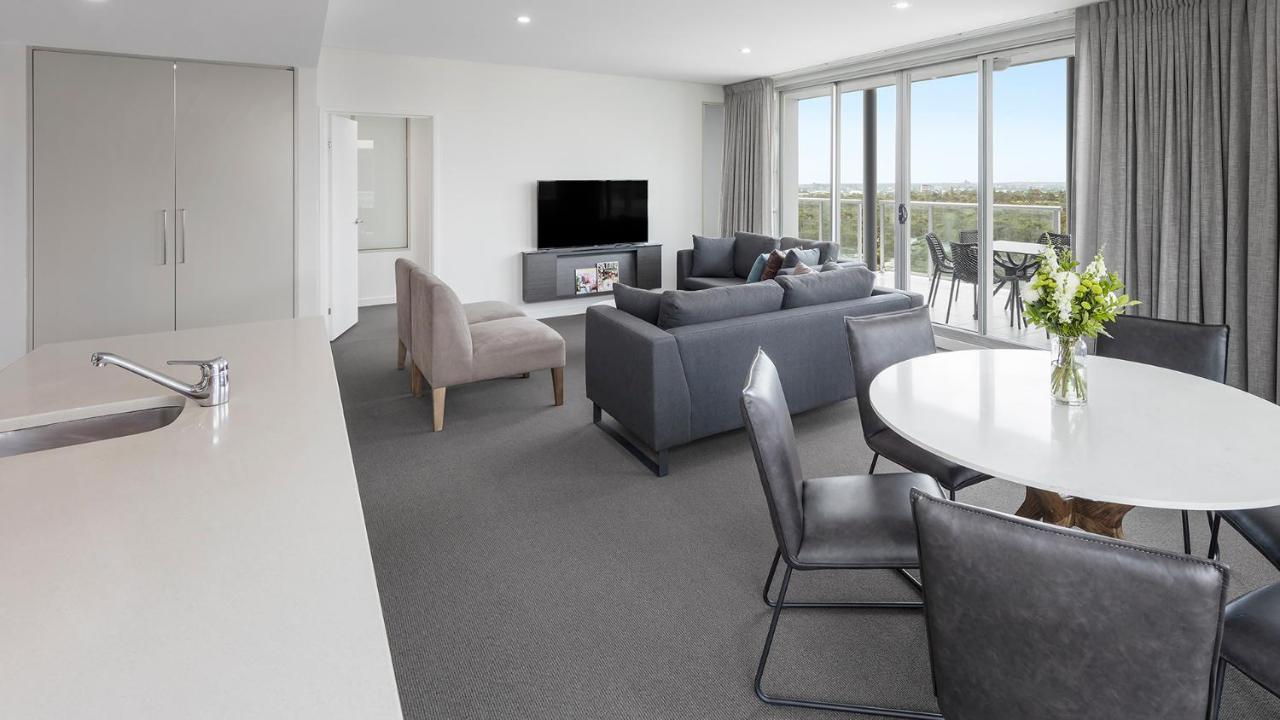 Oaks Adelaide Embassy Suites 외부 사진