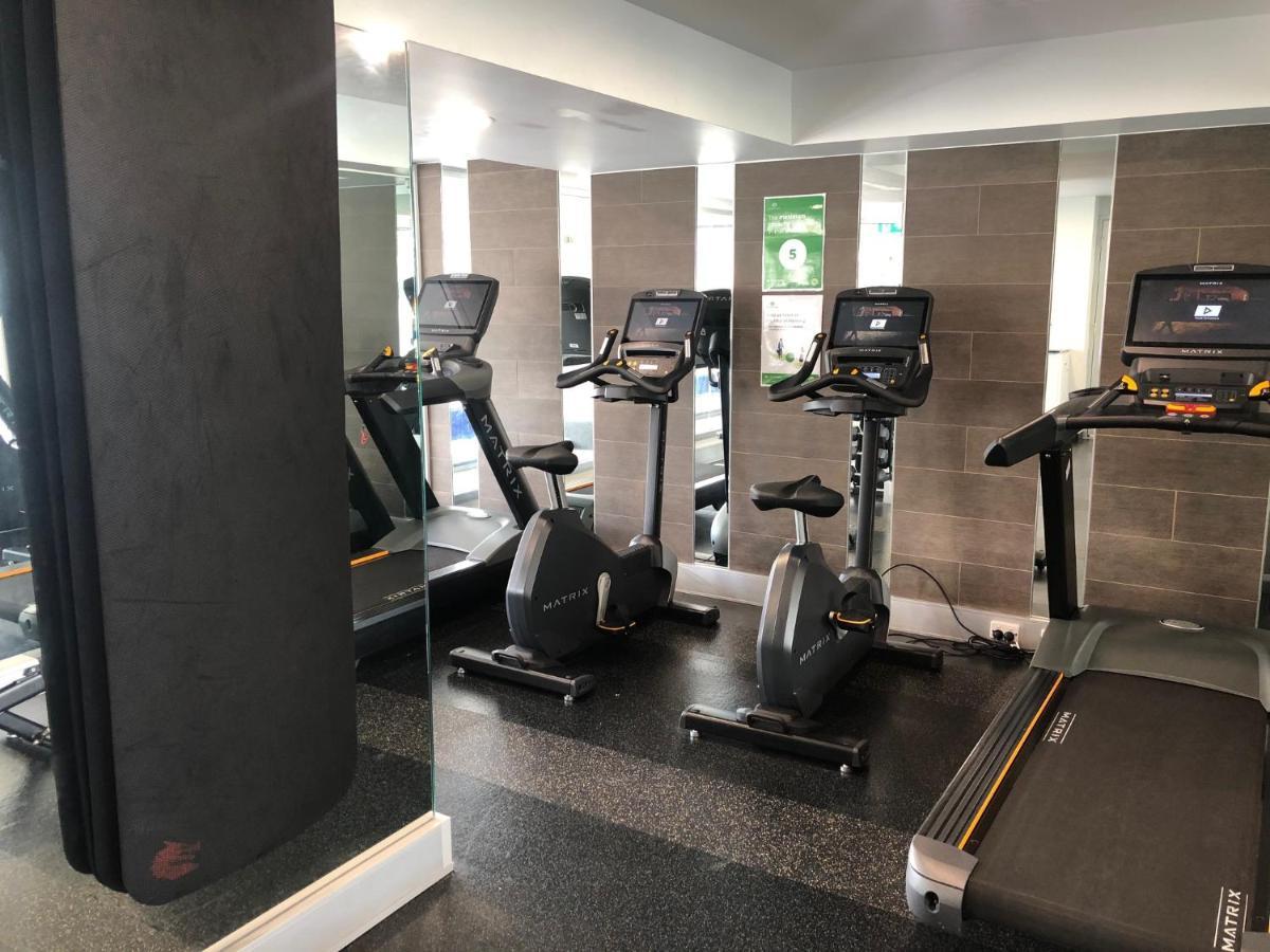 Oaks Adelaide Embassy Suites 외부 사진