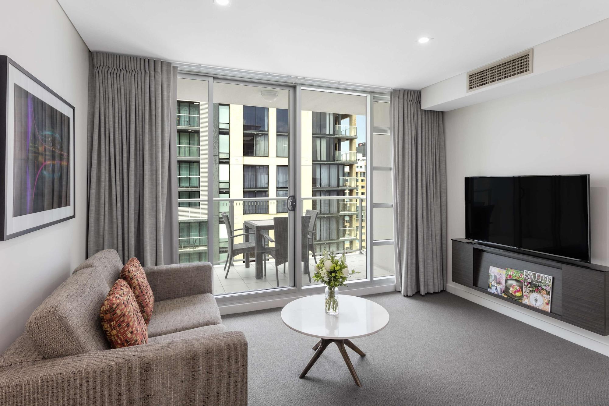 Oaks Adelaide Embassy Suites 외부 사진