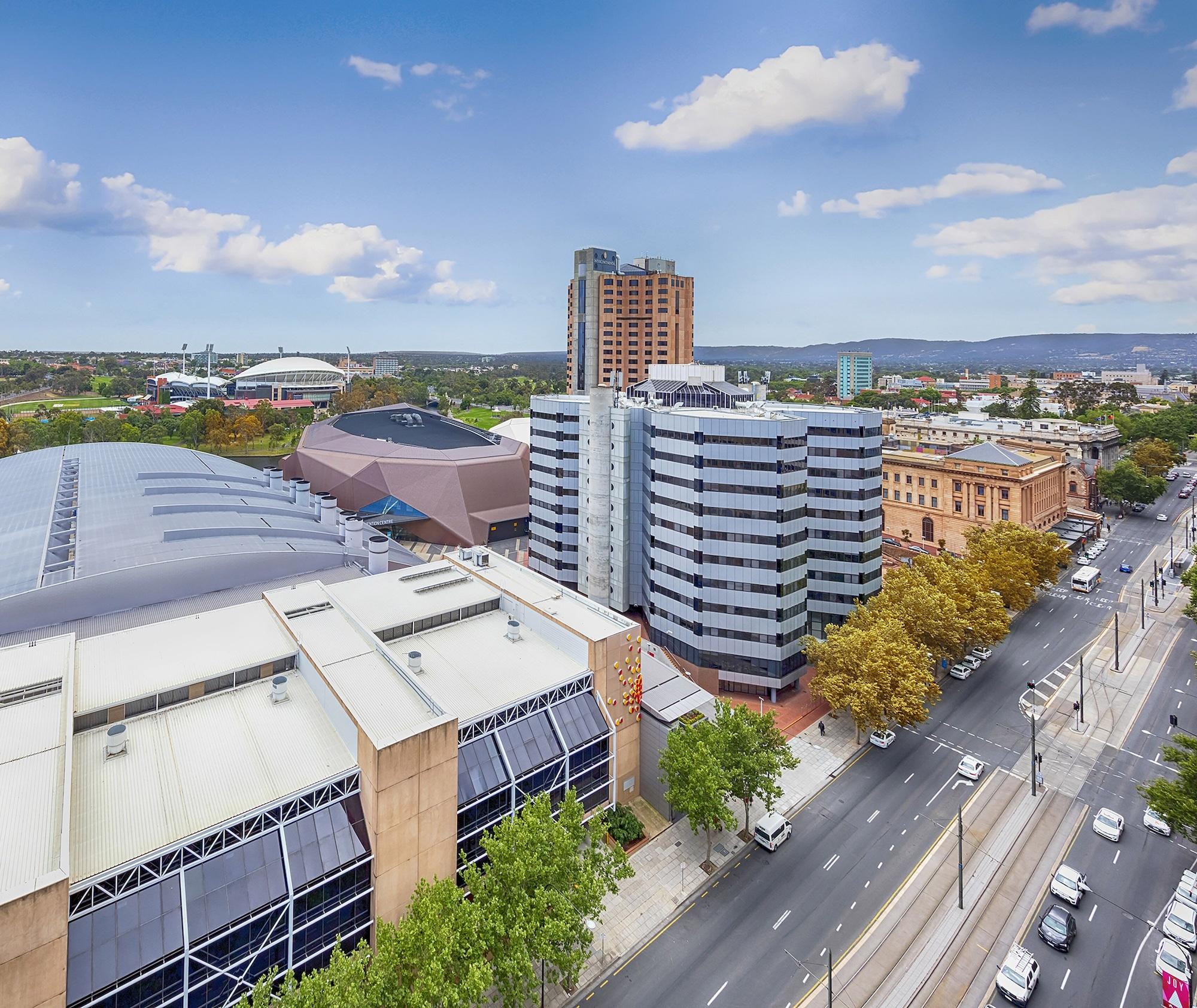 Oaks Adelaide Embassy Suites 외부 사진