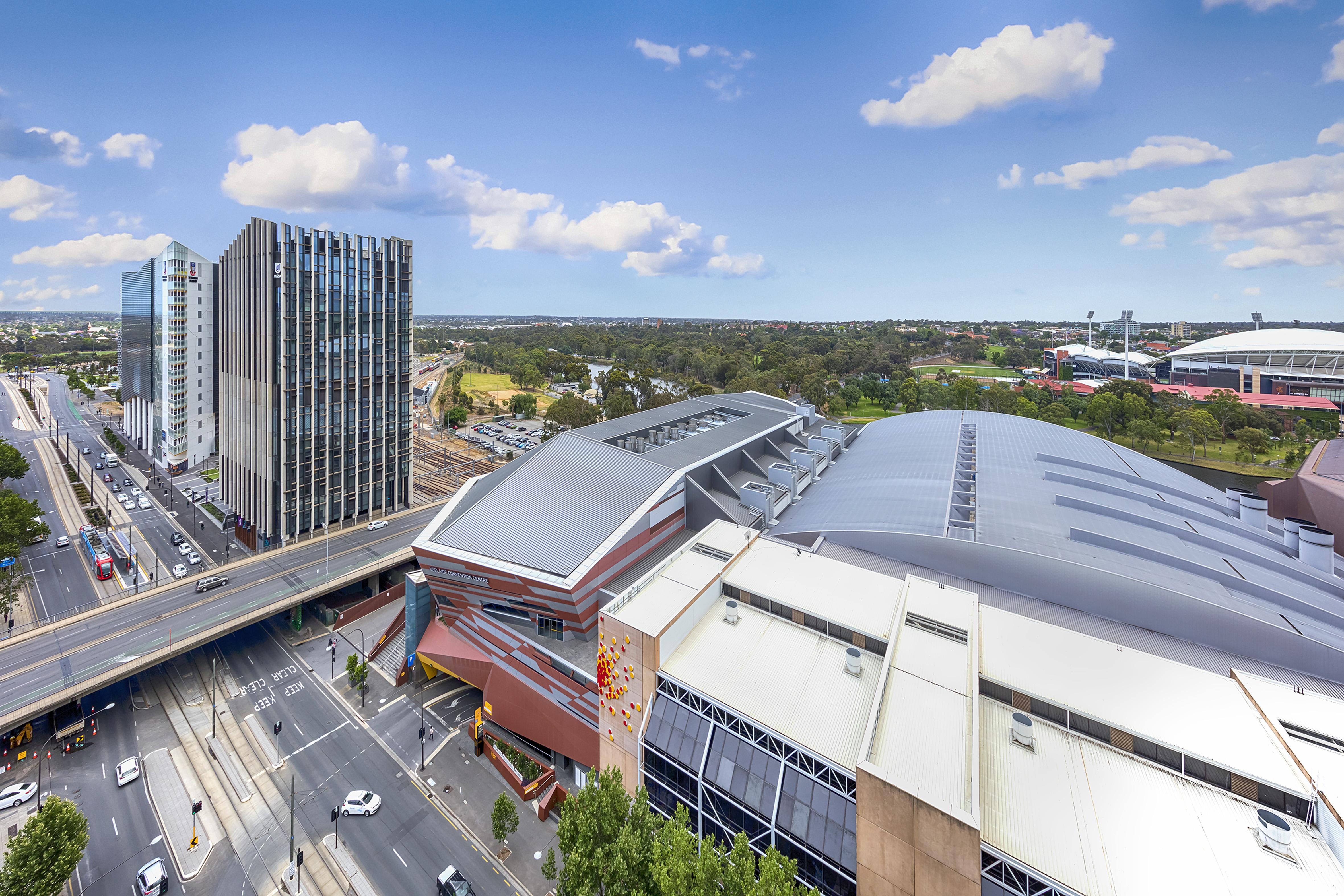 Oaks Adelaide Embassy Suites 외부 사진