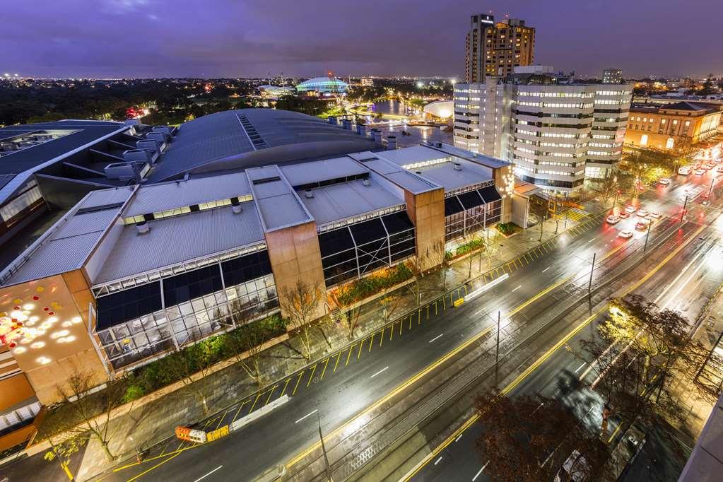 Oaks Adelaide Embassy Suites 외부 사진