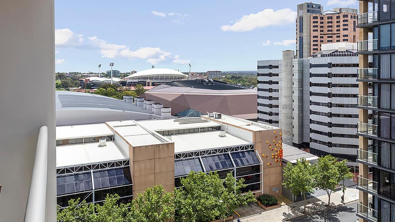 Oaks Adelaide Embassy Suites 외부 사진