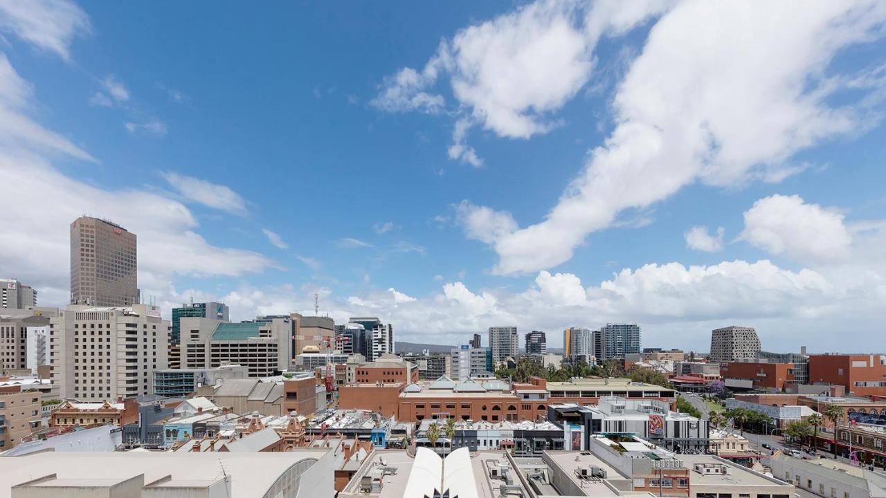 Oaks Adelaide Embassy Suites 외부 사진